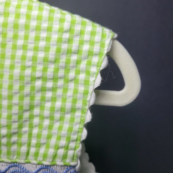 Girls Green and White Seersucker Smocked Dress w/ Seashell Print 2 - Picture 4 of 10